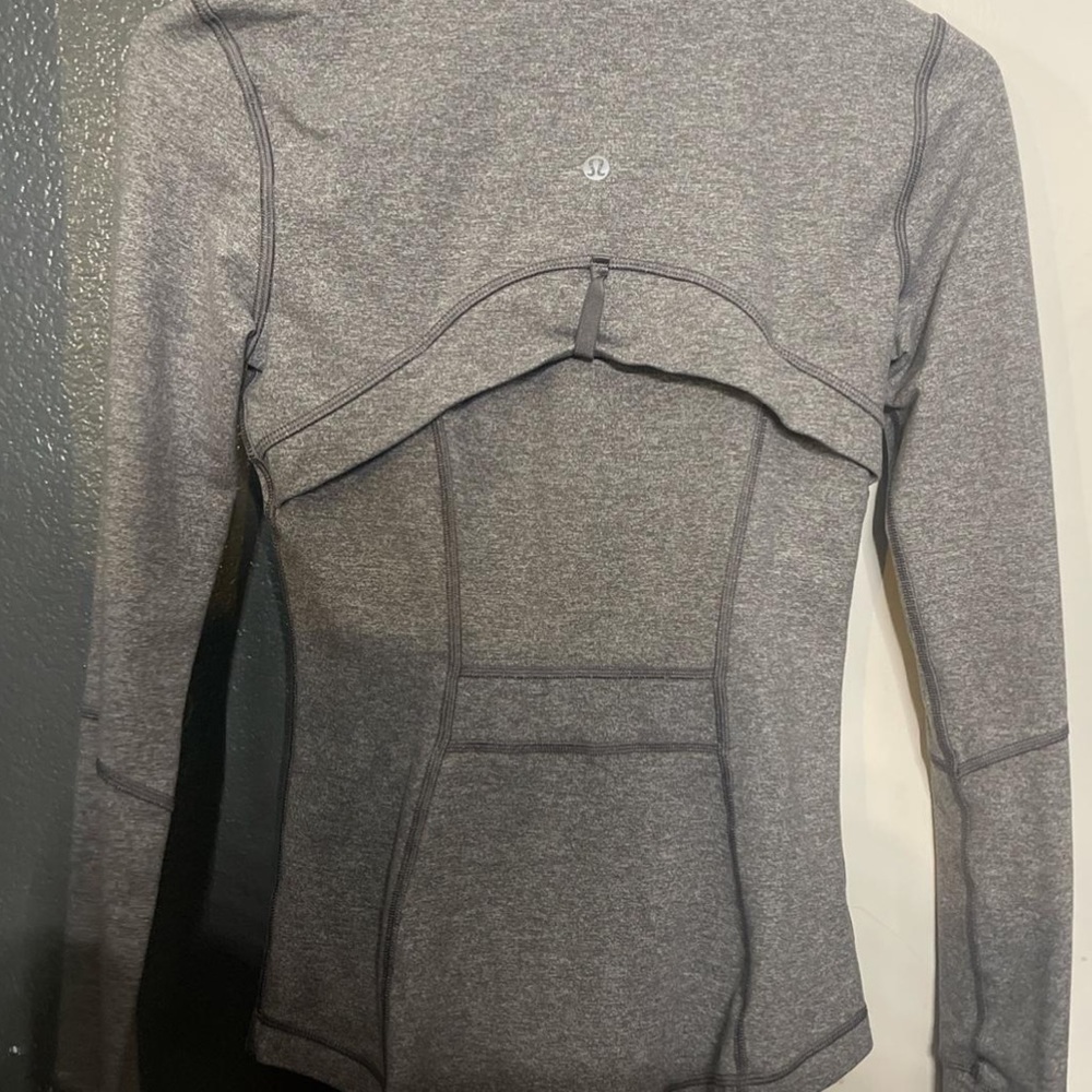 lululemon define jacket size 4